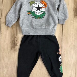 Converse Kids Gray Sweatshirt and Black Leggings Set